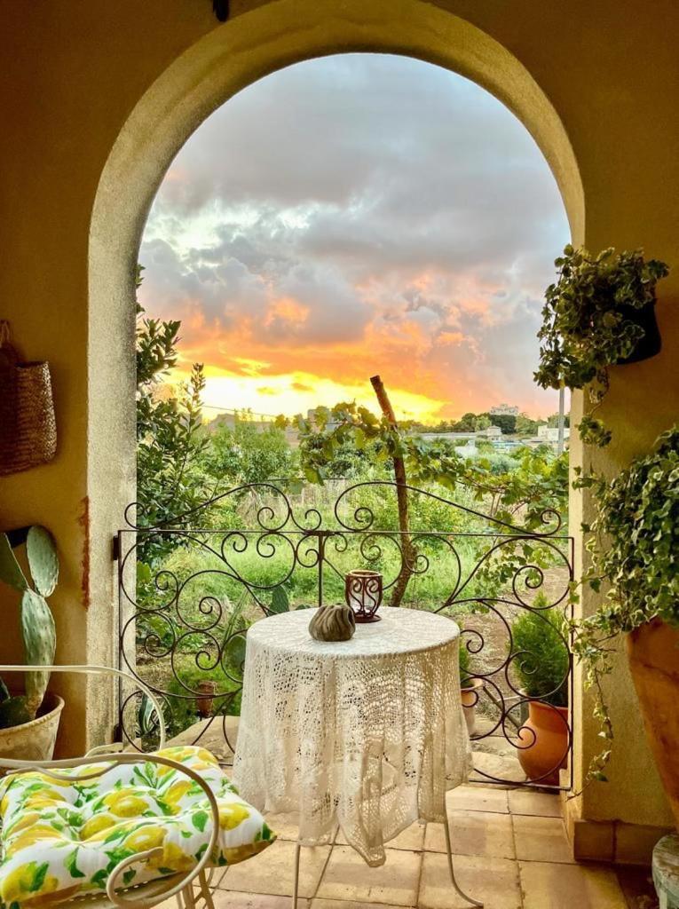 La Finestra Sul Limone Bed & Breakfast Castelvetrano Dış mekan fotoğraf
